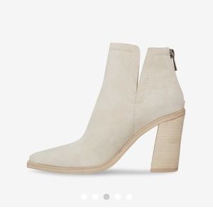 Steve Madden Cornelia Bone Suede Boot